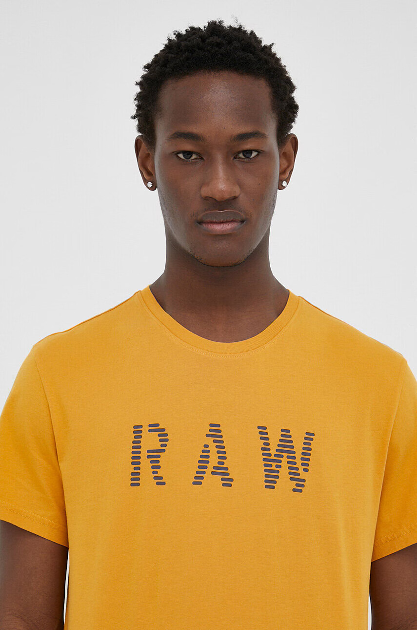 G-Star Raw Памучна тениска в жълто с принт - Pepit.bg