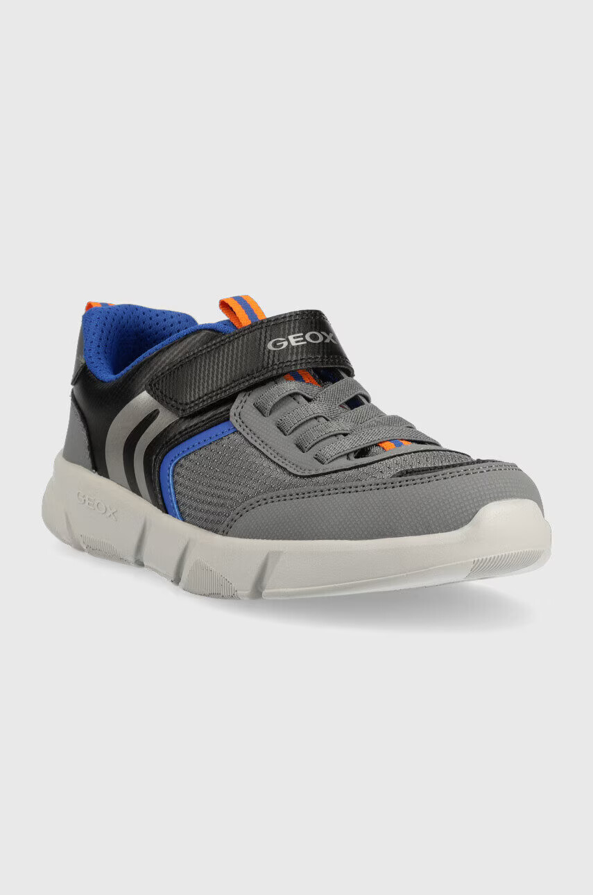 Geox Детски маратонки в сиво - Pepit.bg