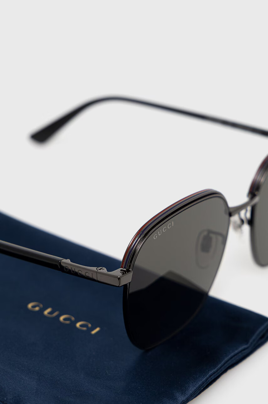 Gucci Слънчеви очила в черно - Pepit.bg