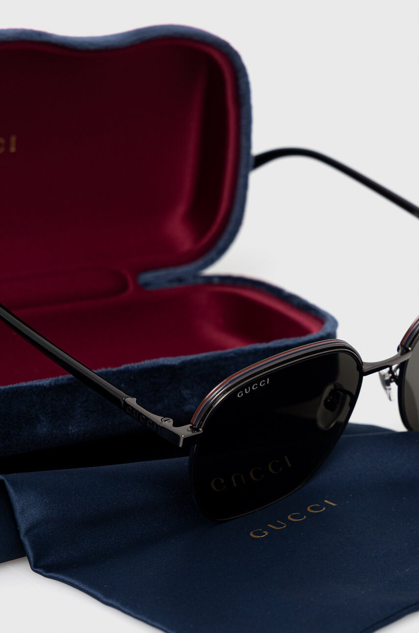 Gucci Слънчеви очила в черно - Pepit.bg