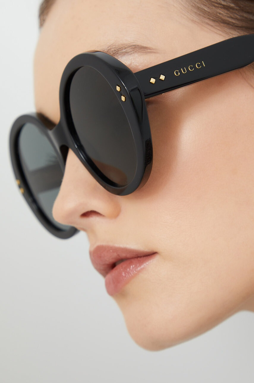 Gucci Слънчеви очила в черно - Pepit.bg
