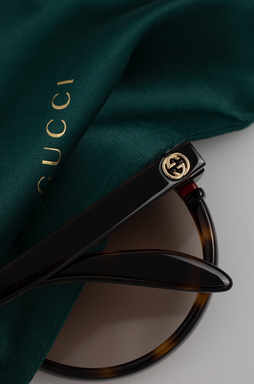 Gucci Слънчеви очила в кафяво - Pepit.bg