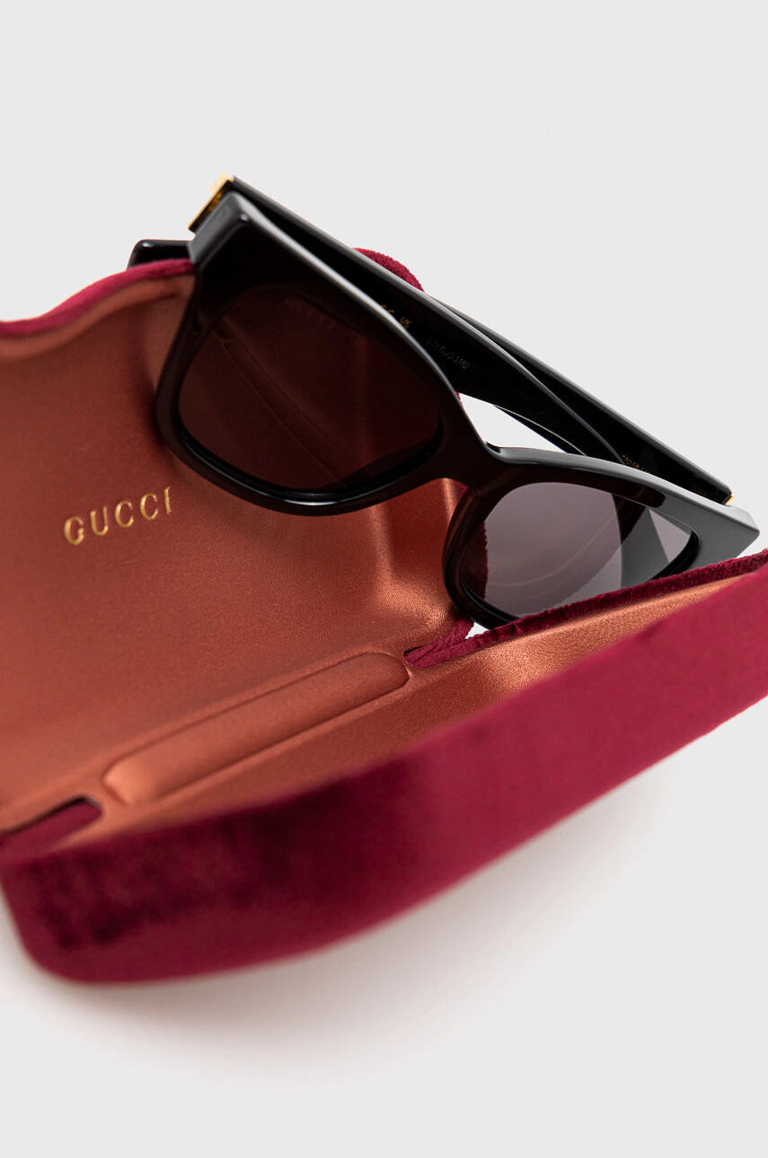 Gucci Слънчеви очила в черно - Pepit.bg