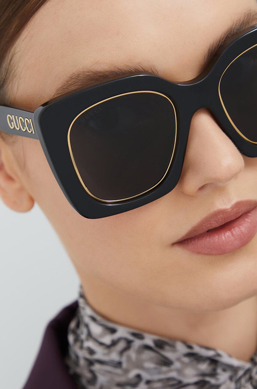 Gucci Слънчеви очила в черно - Pepit.bg