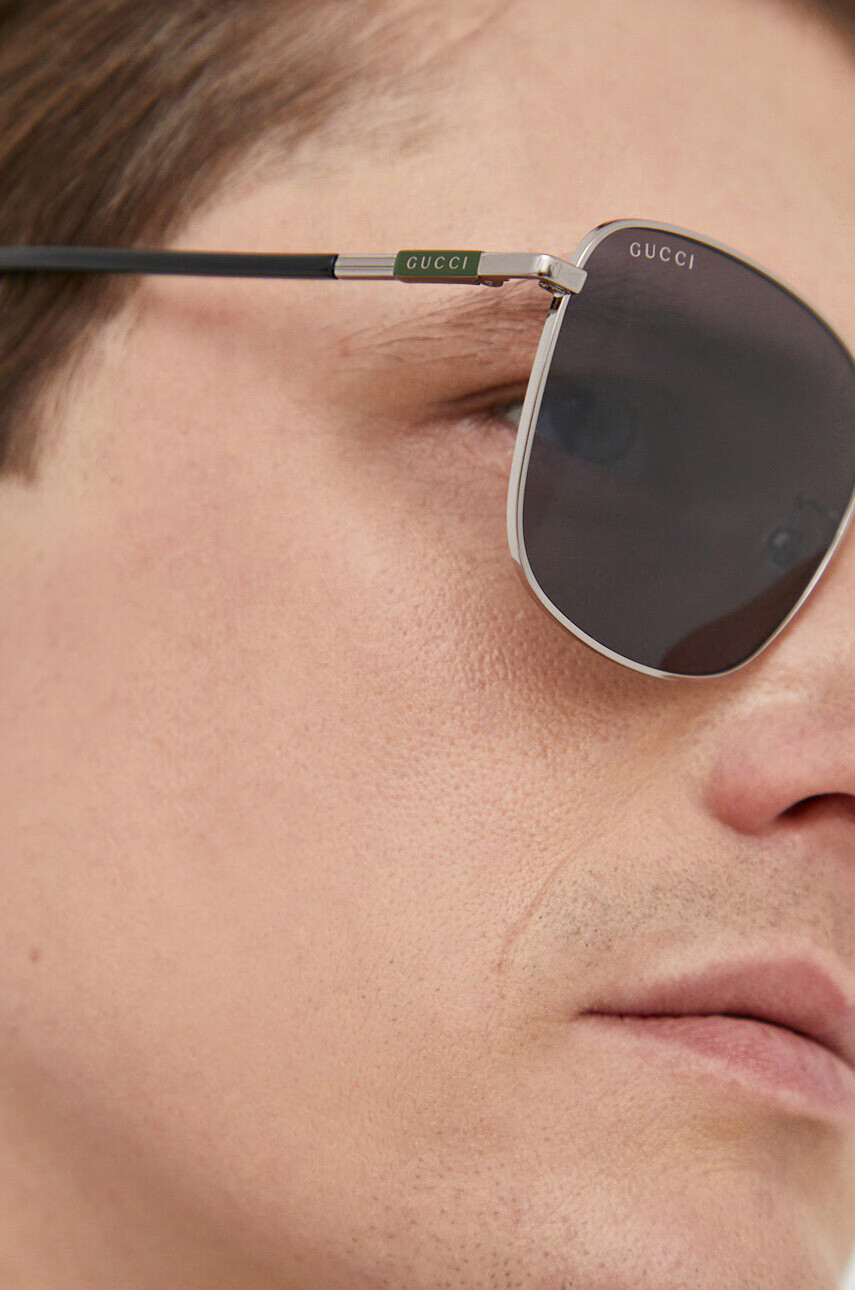 Gucci Слънчеви очила в сиво - Pepit.bg