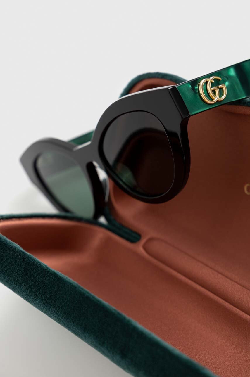 Gucci Слънчеви очила в зелено - Pepit.bg