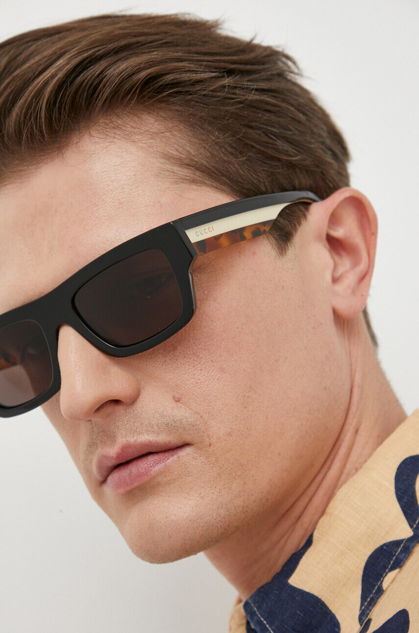 Gucci Слънчеви очила в черно - Pepit.bg