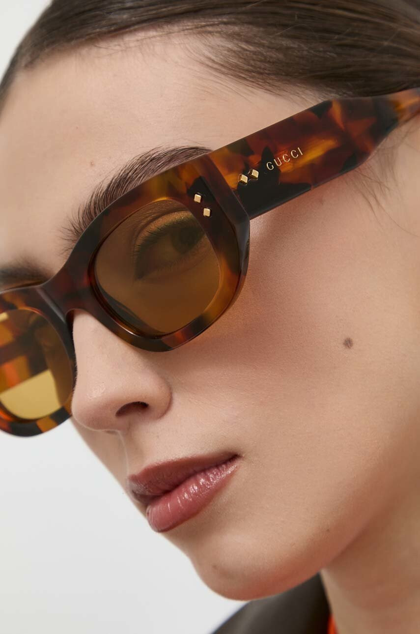 Gucci Слънчеви очила GG1215S в кафяво - Pepit.bg