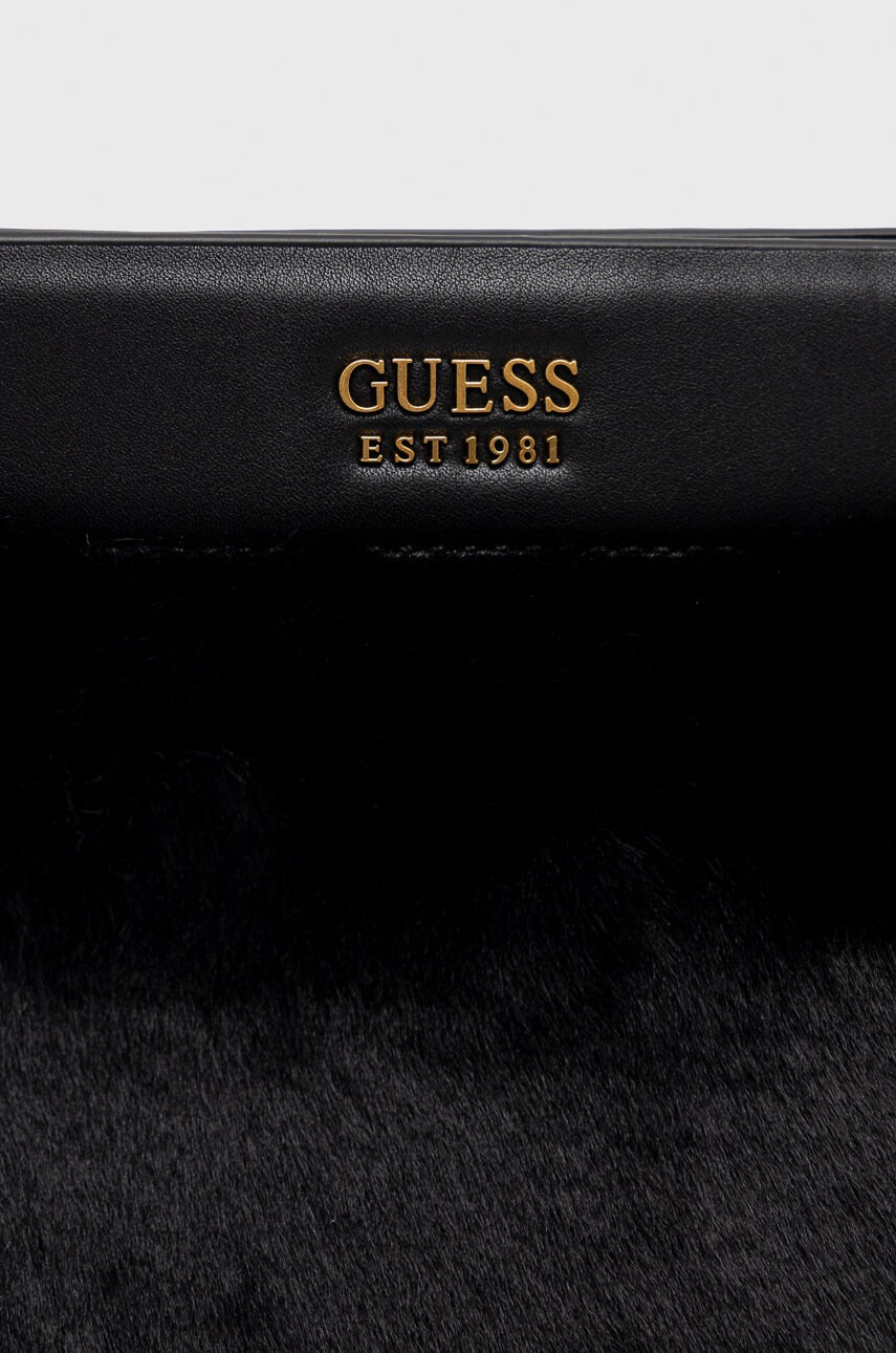 Guess Чанта в черно - Pepit.bg