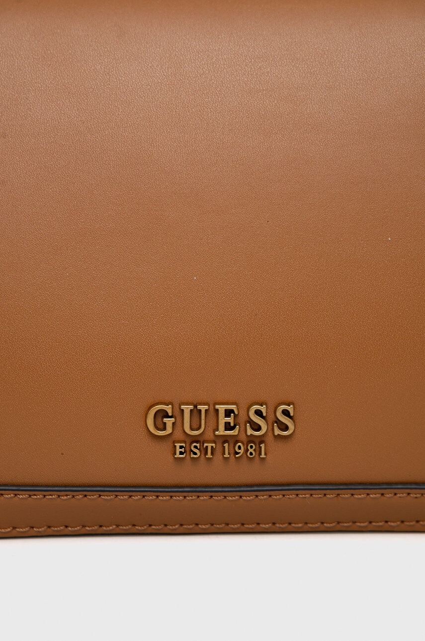 Guess Чанта в кафяво - Pepit.bg