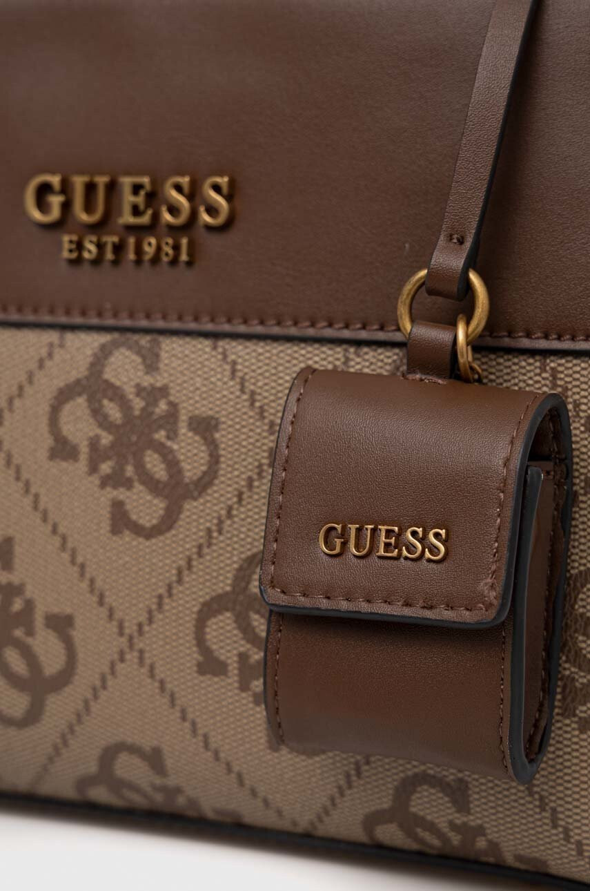 Guess Чанта в кафяво - Pepit.bg