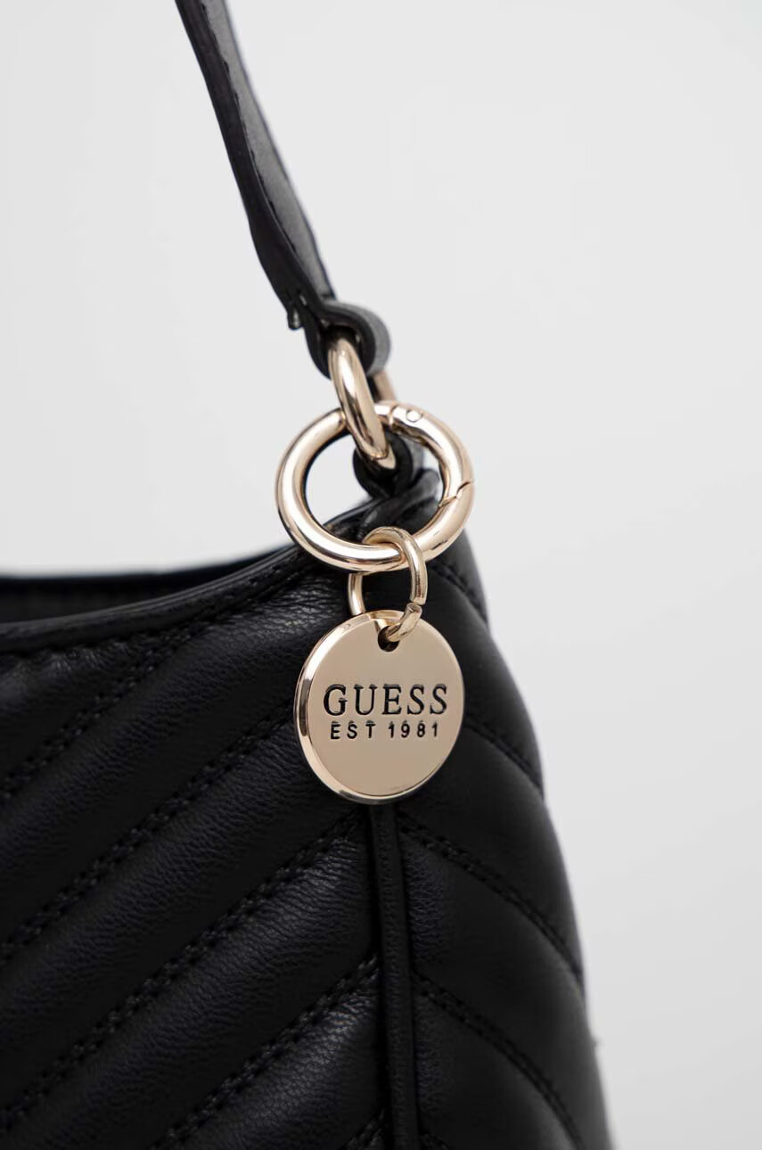 Guess Чанта в бежово - Pepit.bg