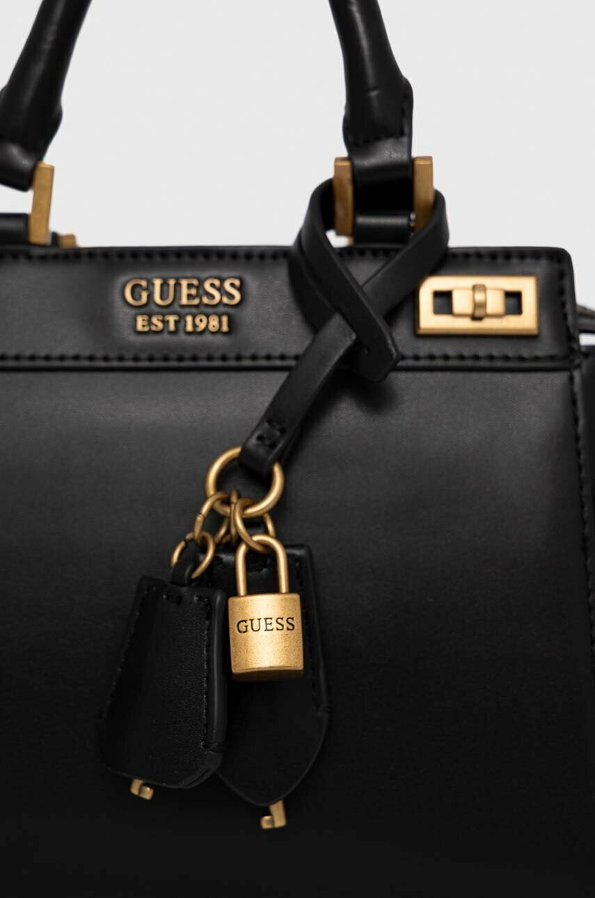 Guess Чанта в черно - Pepit.bg