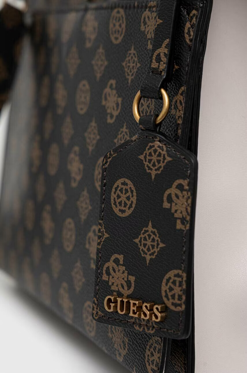 Guess Чанта в кафяво - Pepit.bg