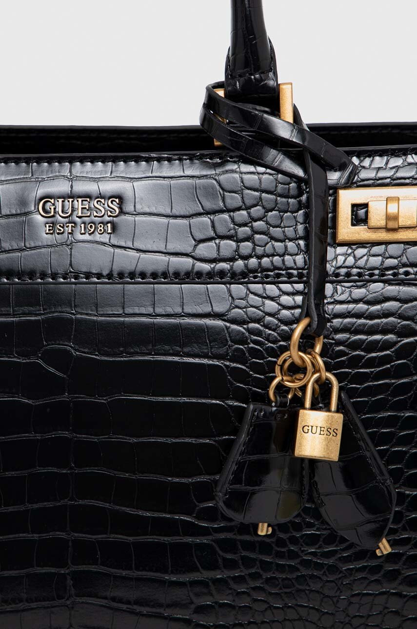Guess Чанта в черно - Pepit.bg