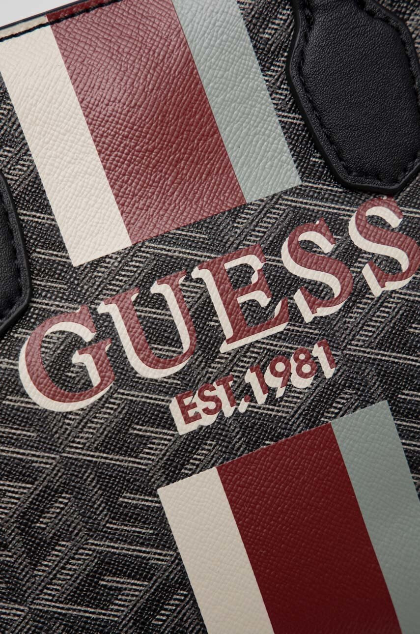 Guess Чанта в сиво - Pepit.bg
