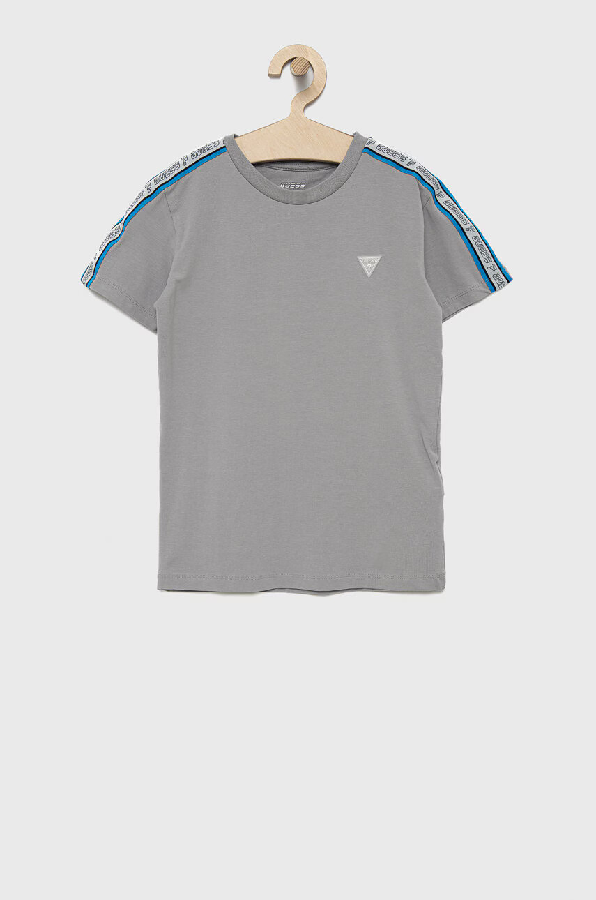 Guess Детска тениска в сиво с изчистен дизайн - Pepit.bg