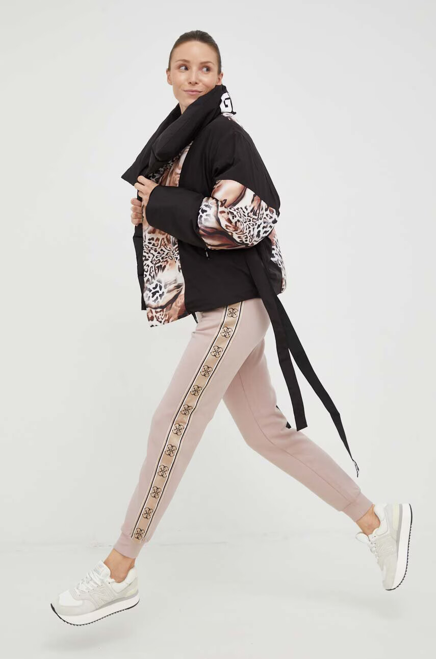 Guess Яке в черно със зимна изолация с уголемена кройка - Pepit.bg
