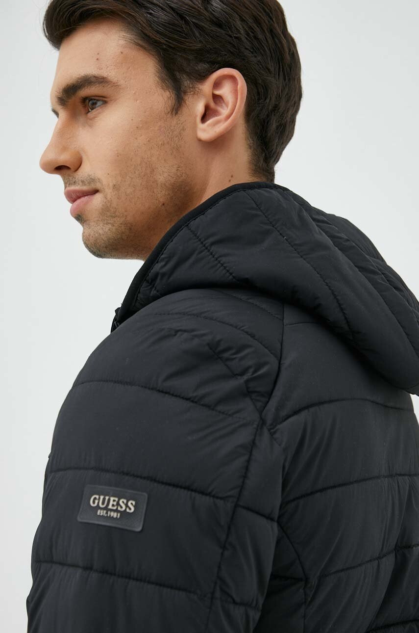 Guess Яке в черно с преходна изолация - Pepit.bg
