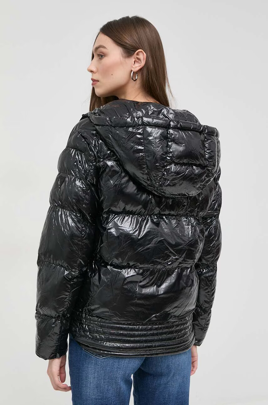 Guess Яке в черно с преходна изолация - Pepit.bg