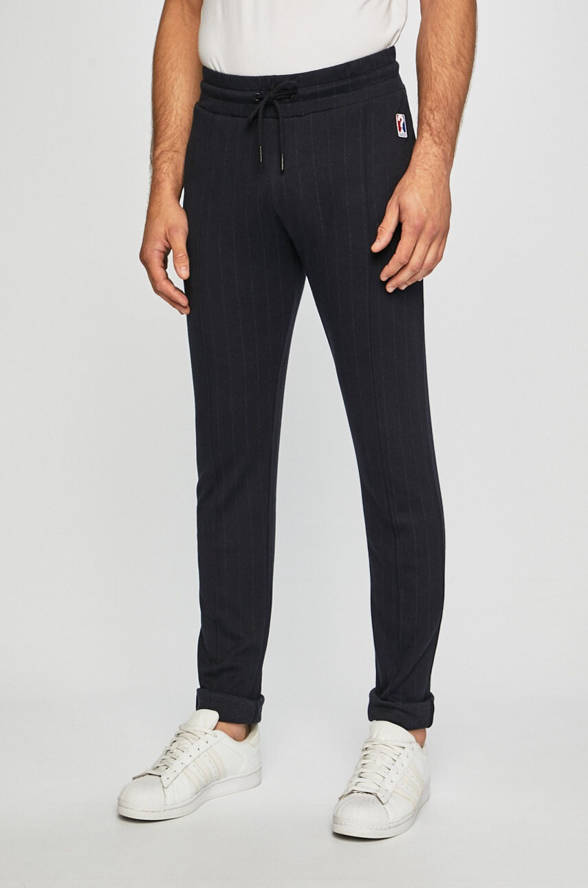 Guess Jeans Панталони - Pepit.bg