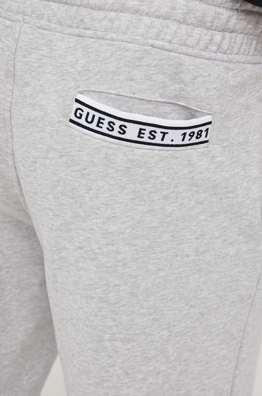 Guess Къс панталон в сиво - Pepit.bg