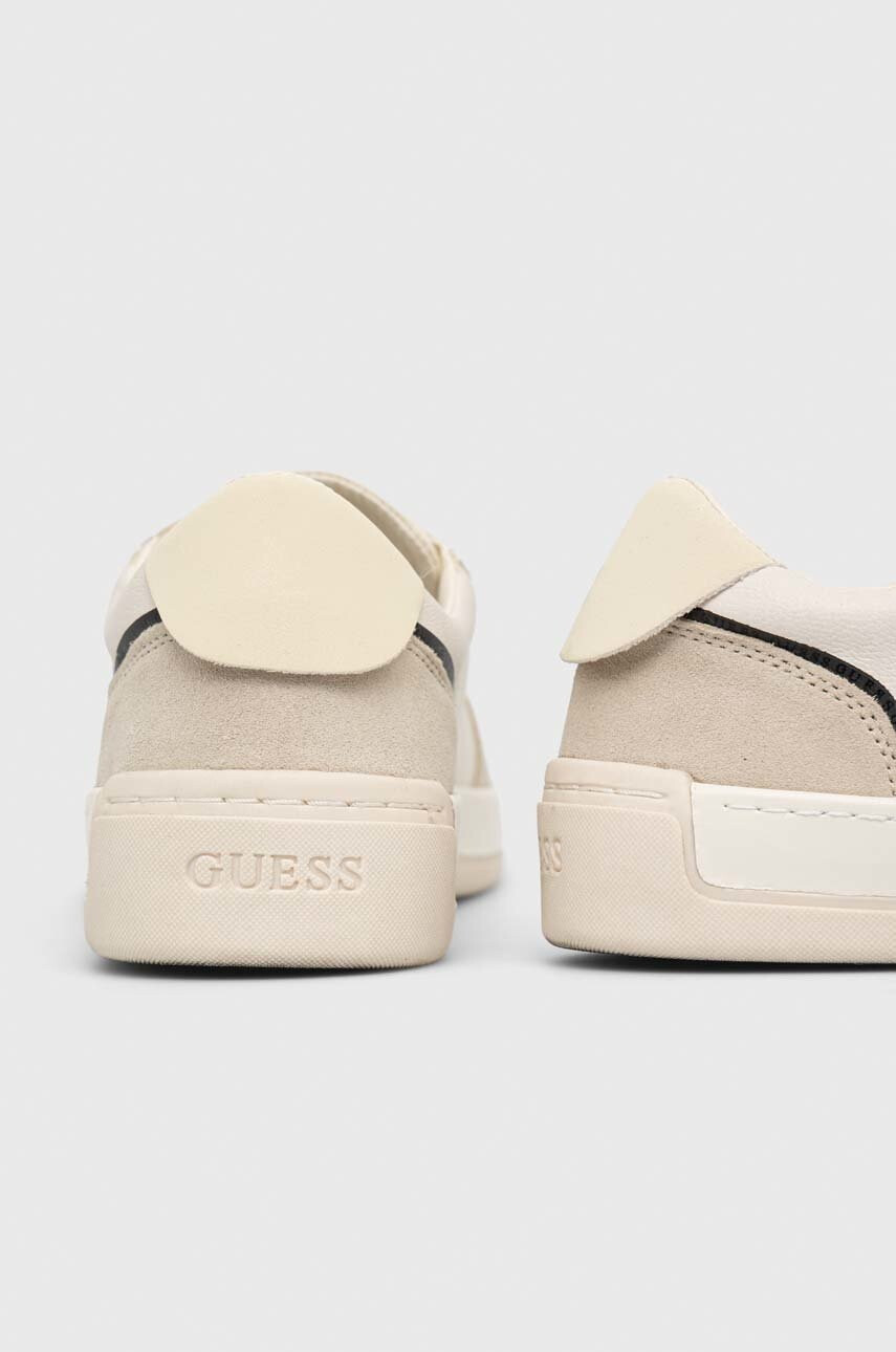 Guess Маратонки Strave Vintage в бежово - Pepit.bg