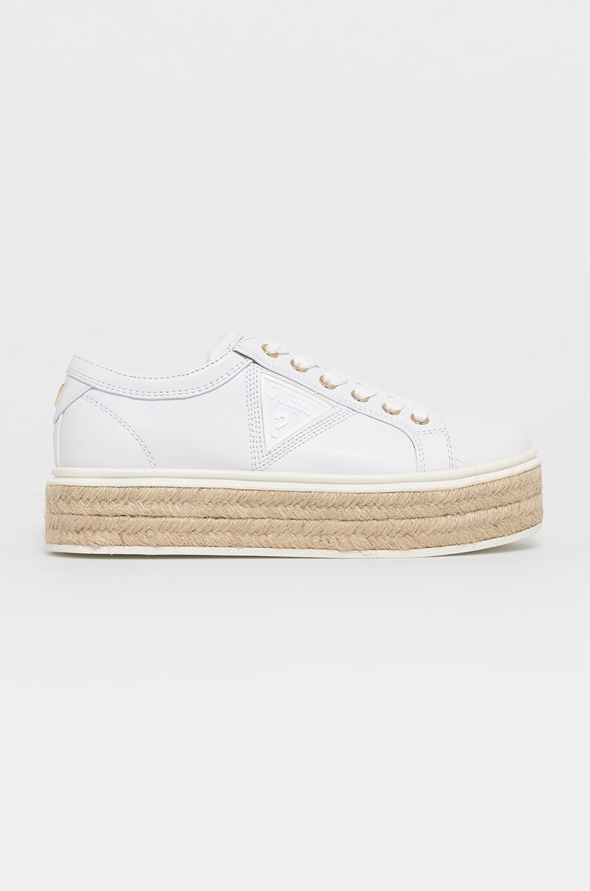 Guess Обувки в бяло с платформа - Pepit.bg