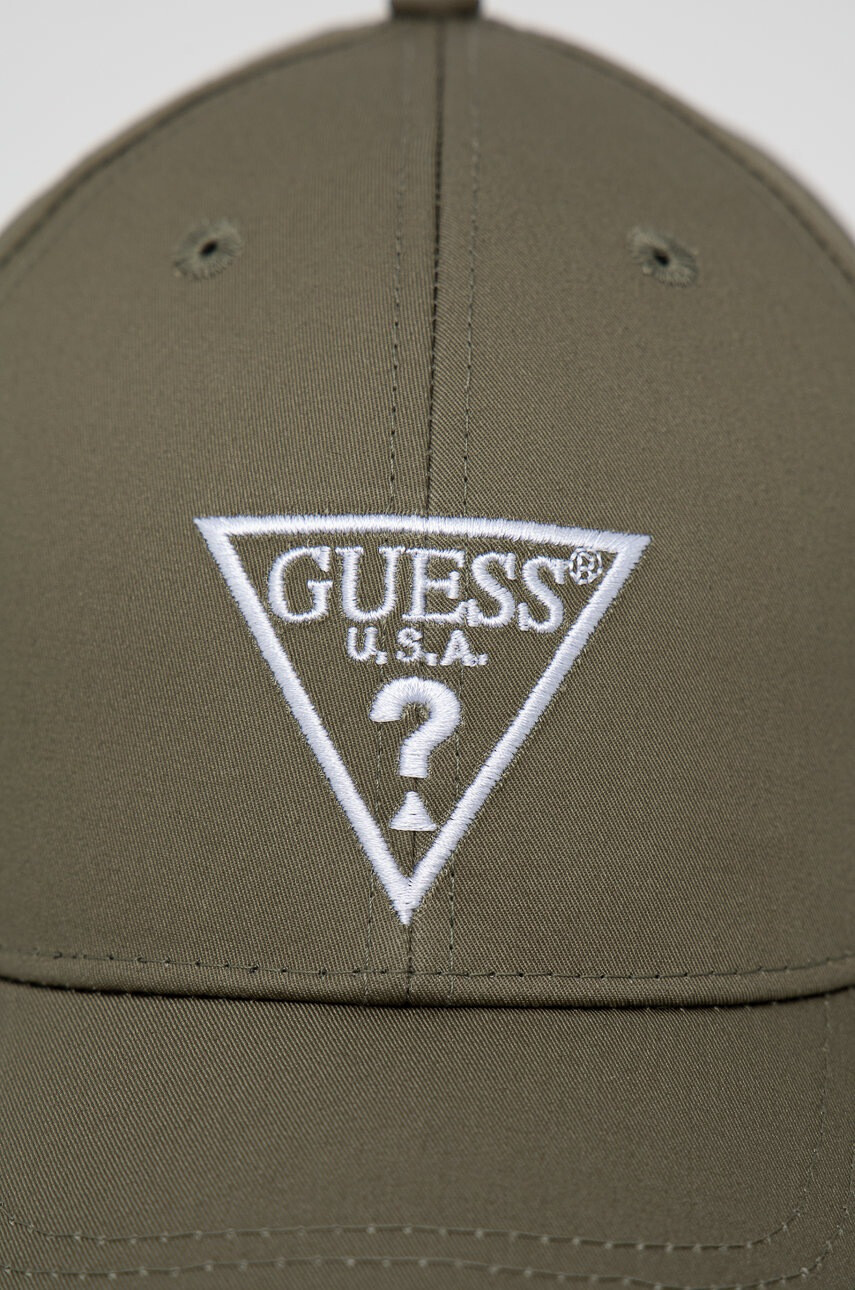 Guess Памучна шапка в зелено с апликация - Pepit.bg