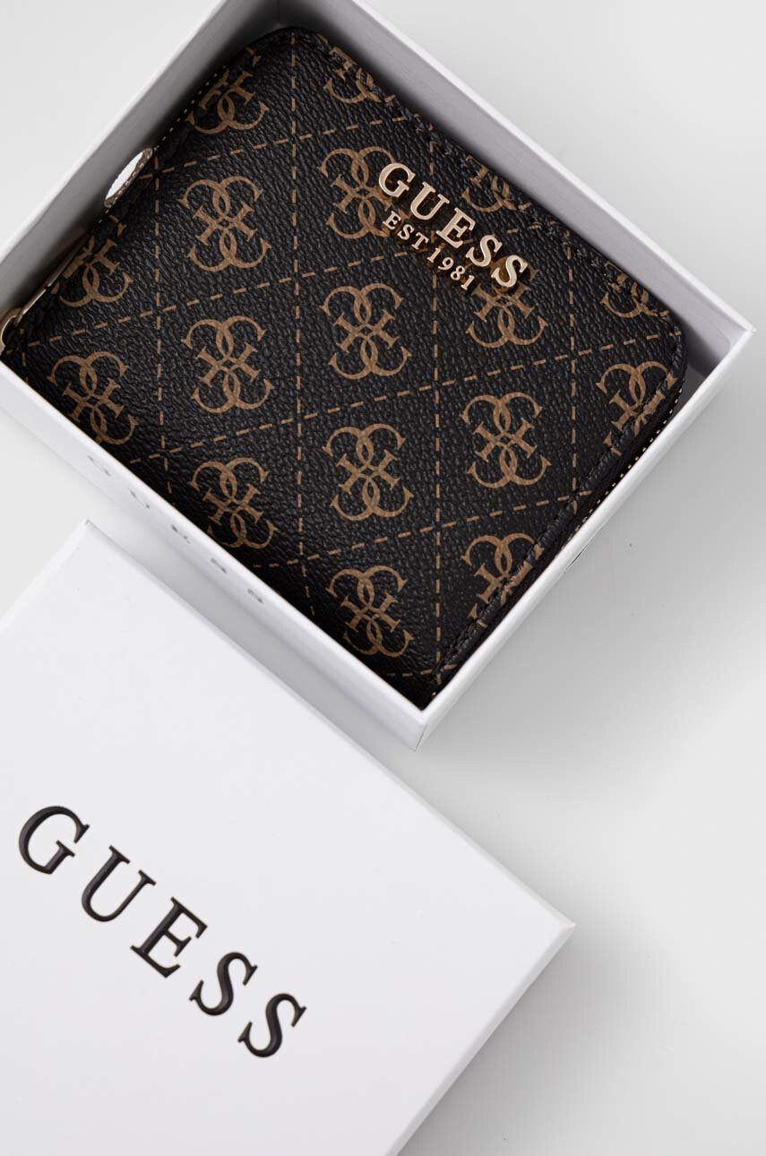 Guess Портмоне дамски в кафяво - Pepit.bg