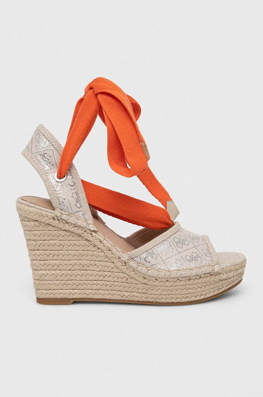 Guess Сандали HALONA В бежово със скосена платформа - Pepit.bg