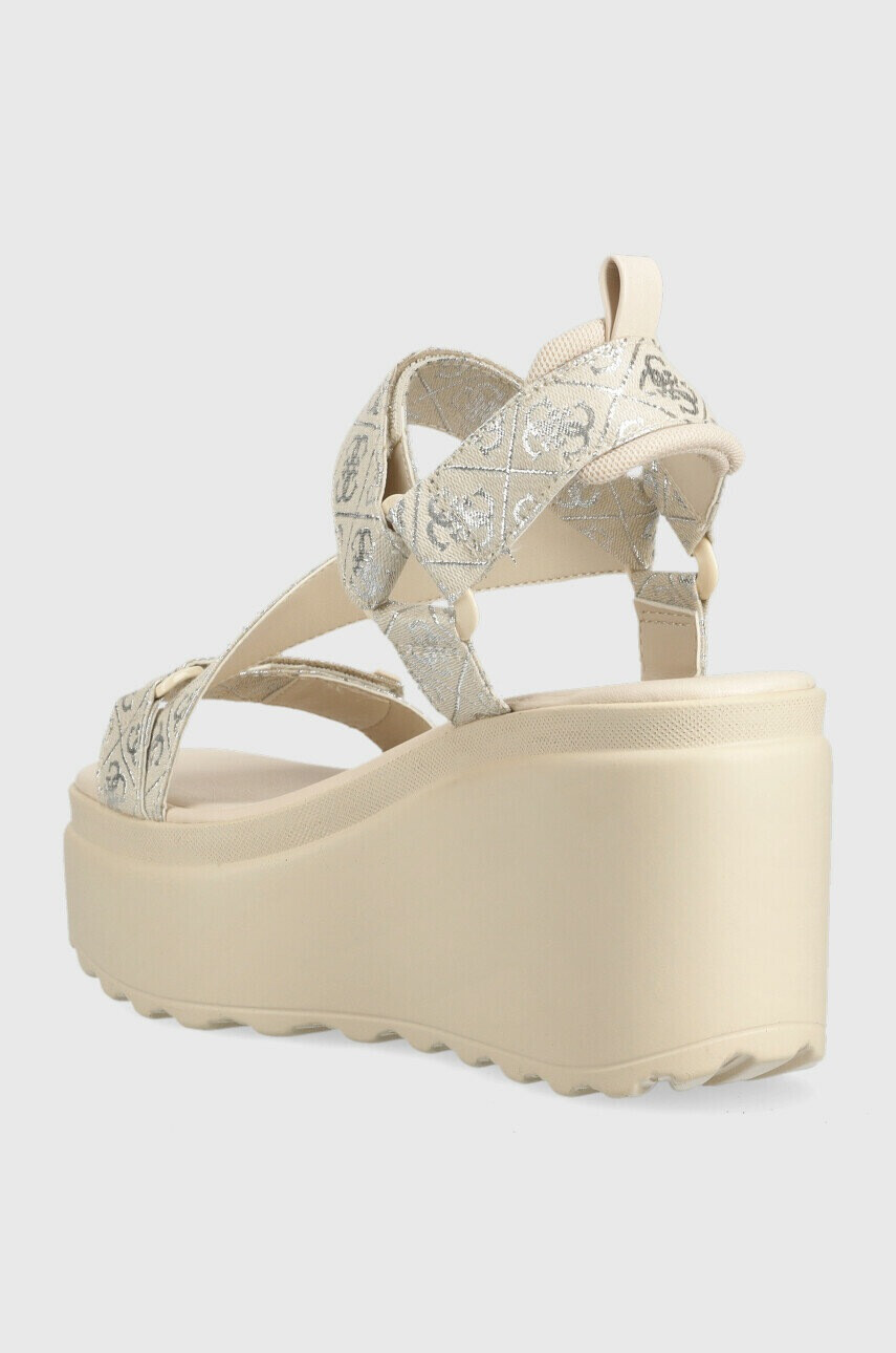 Guess Сандали OCILIA2 в бежово със скосена платформа - Pepit.bg