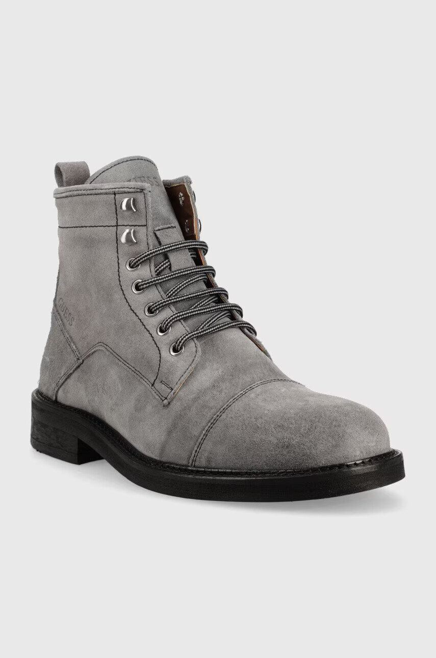 Guess Велурени боти Arco Lace Up в сиво - Pepit.bg