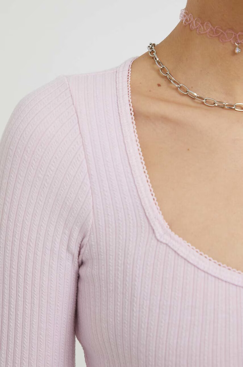 Hollister Co. Блуза в розово с изчистен дизайн - Pepit.bg