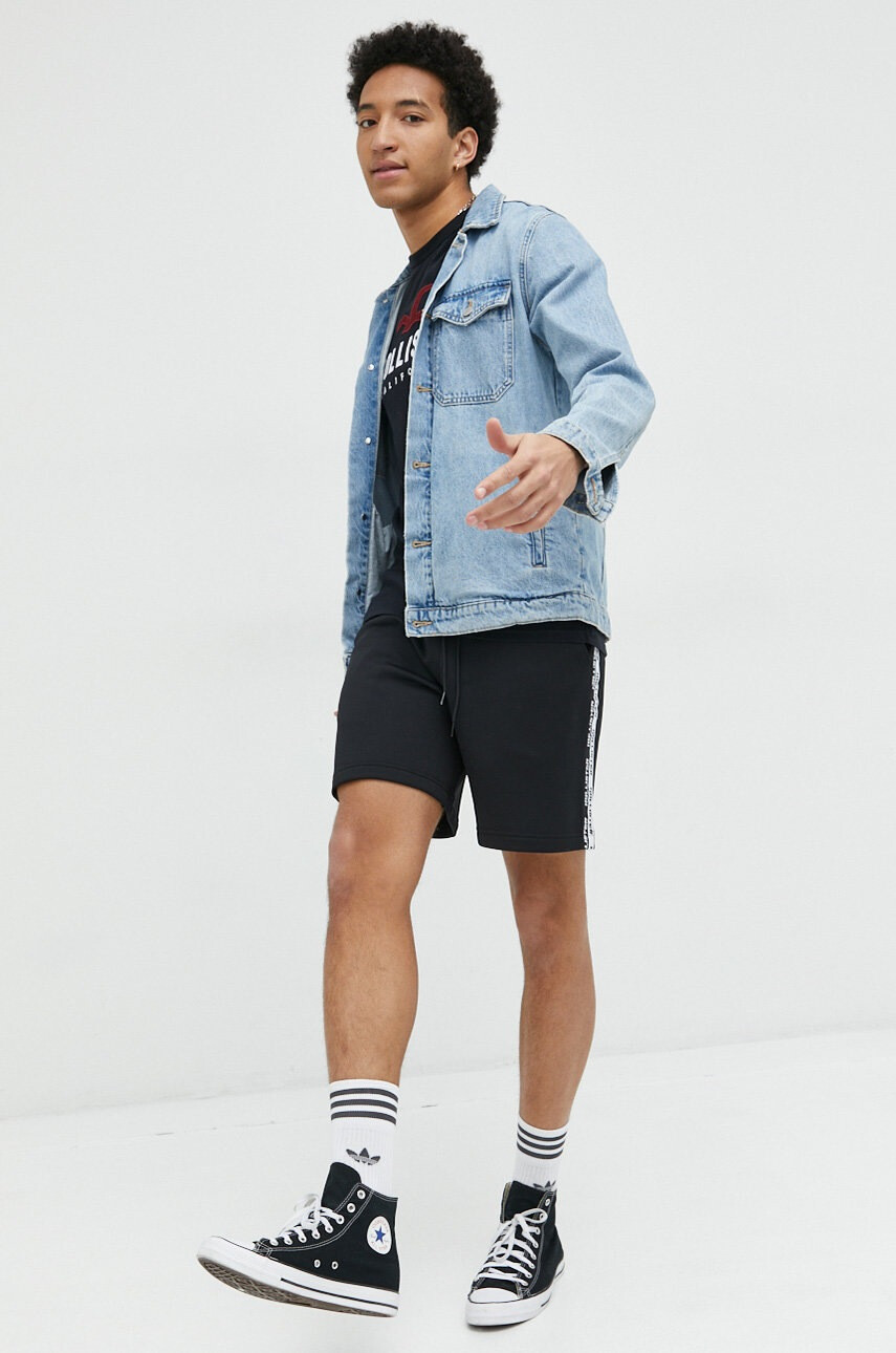 Hollister Co. Къс панталон в черно - Pepit.bg