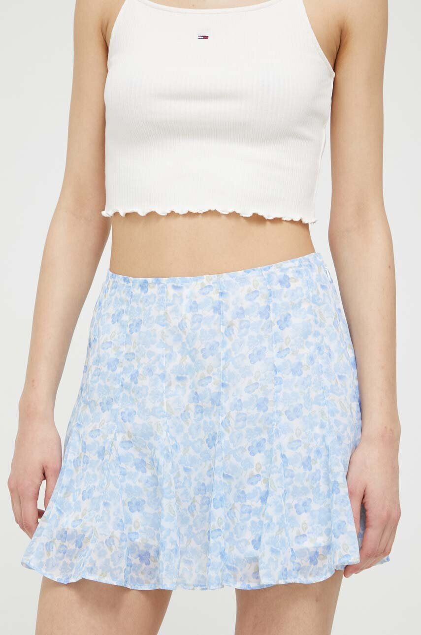 Hollister Co. Къс панталон в синьо - Pepit.bg