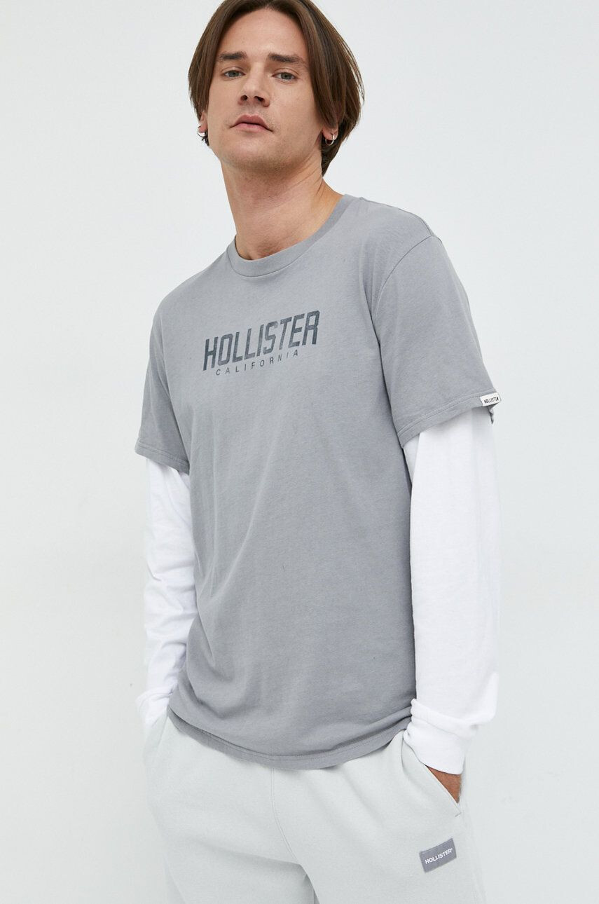 Hollister Co. Памучна блуза с дълги ръкави в сиво с принт - Pepit.bg