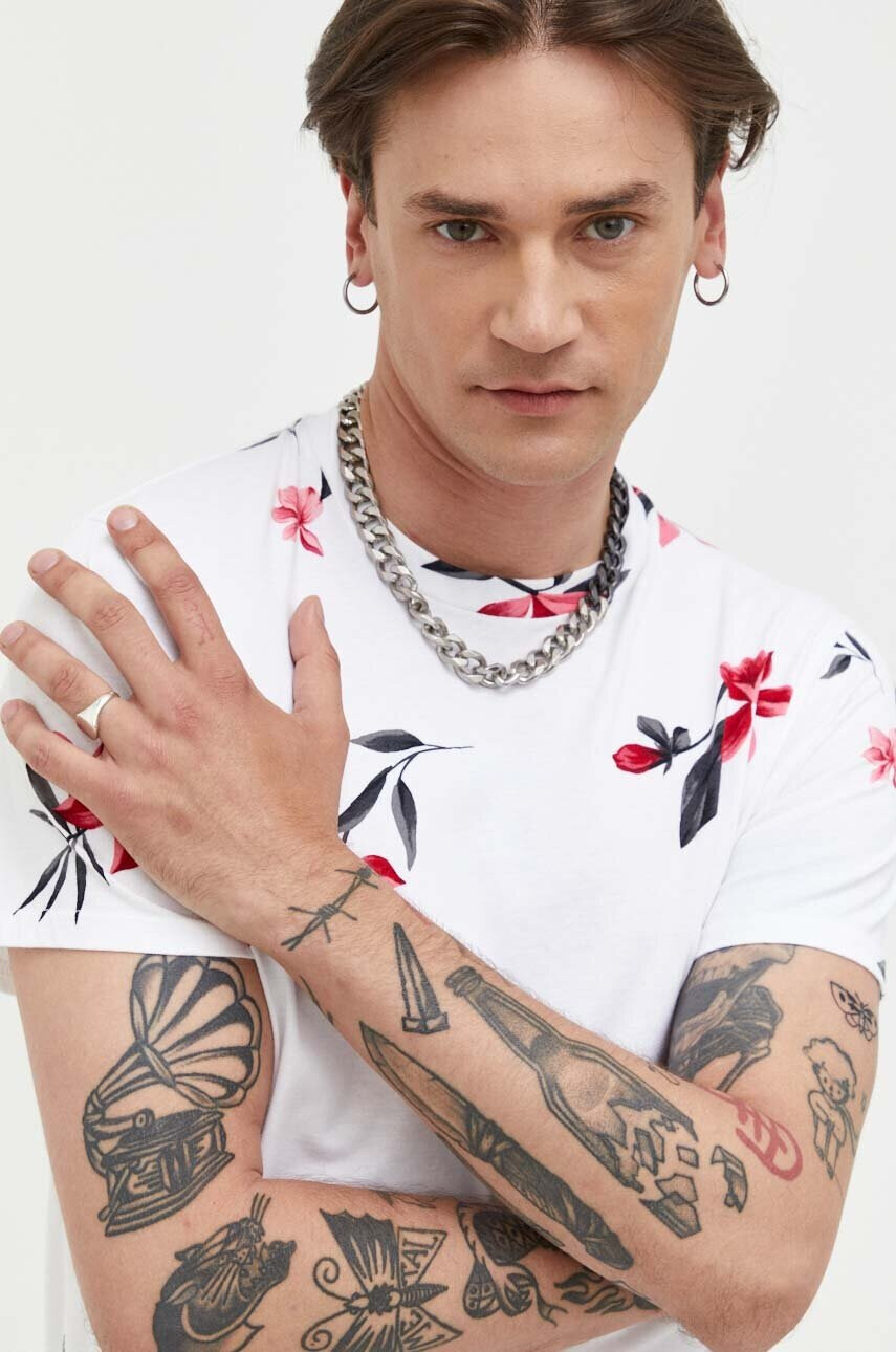 Hollister Co. Памучна тениска в бяло с принт - Pepit.bg