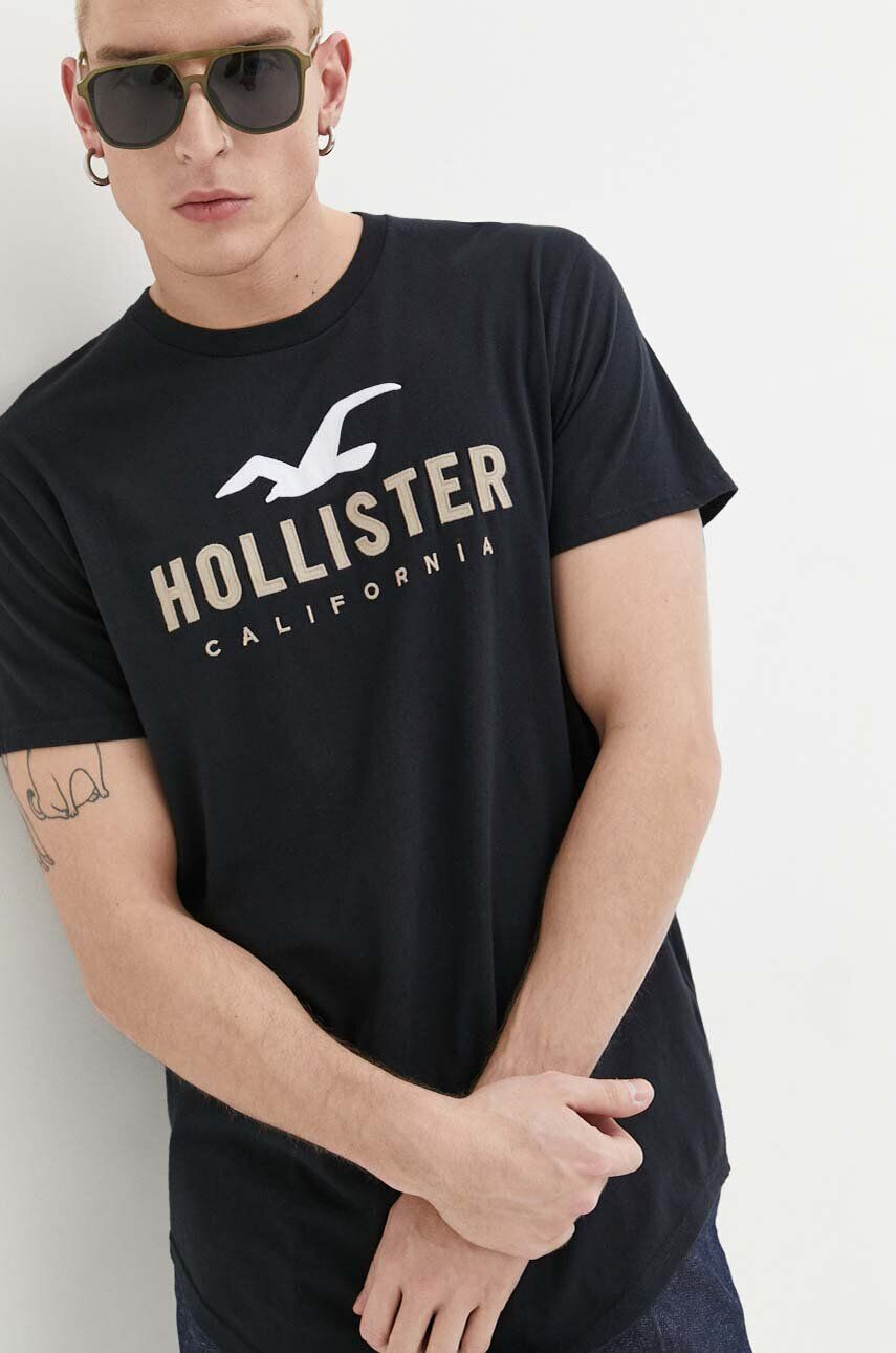 Hollister Co. Памучна тениска в черно с апликация - Pepit.bg