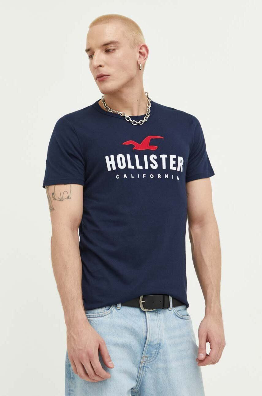 Hollister Co. Памучна тениска в тъмносиньо с апликация - Pepit.bg