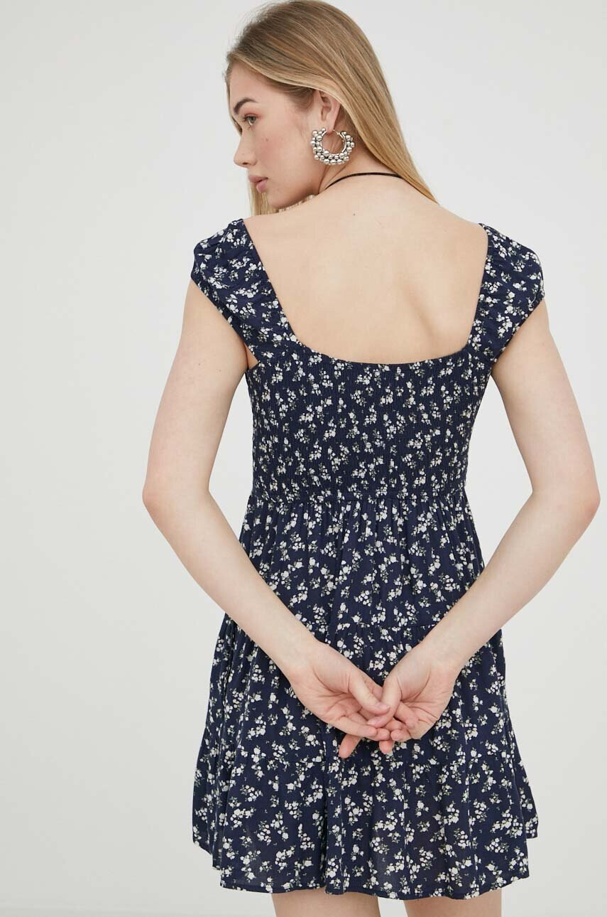 Hollister Co. Рокля в тъмносиньо къс модел разкроен модел - Pepit.bg