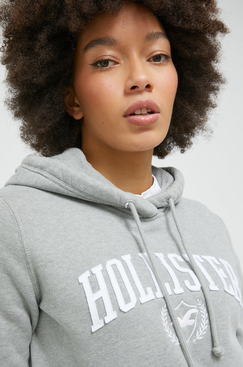 Hollister Co. Суичър в сиво с качулка с апликация - Pepit.bg