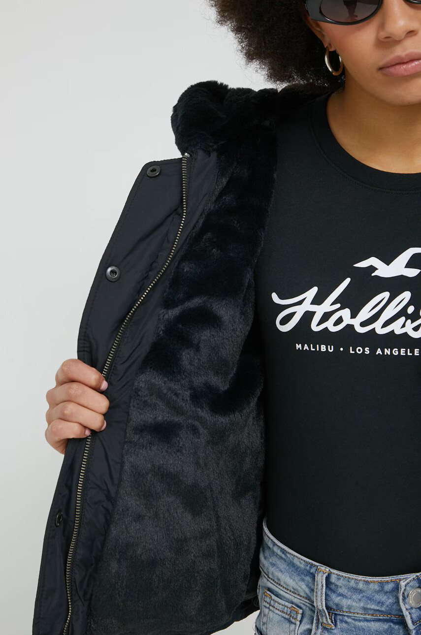 Hollister Co. Яке в черно с преходна изолация - Pepit.bg