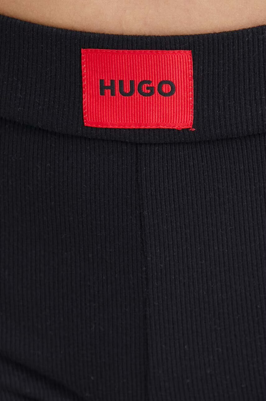 Hugo Клин в черно с изчистен дизайн - Pepit.bg