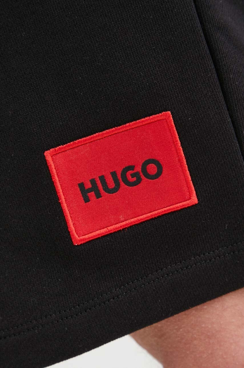 Hugo Памучен къс панталон в черно - Pepit.bg