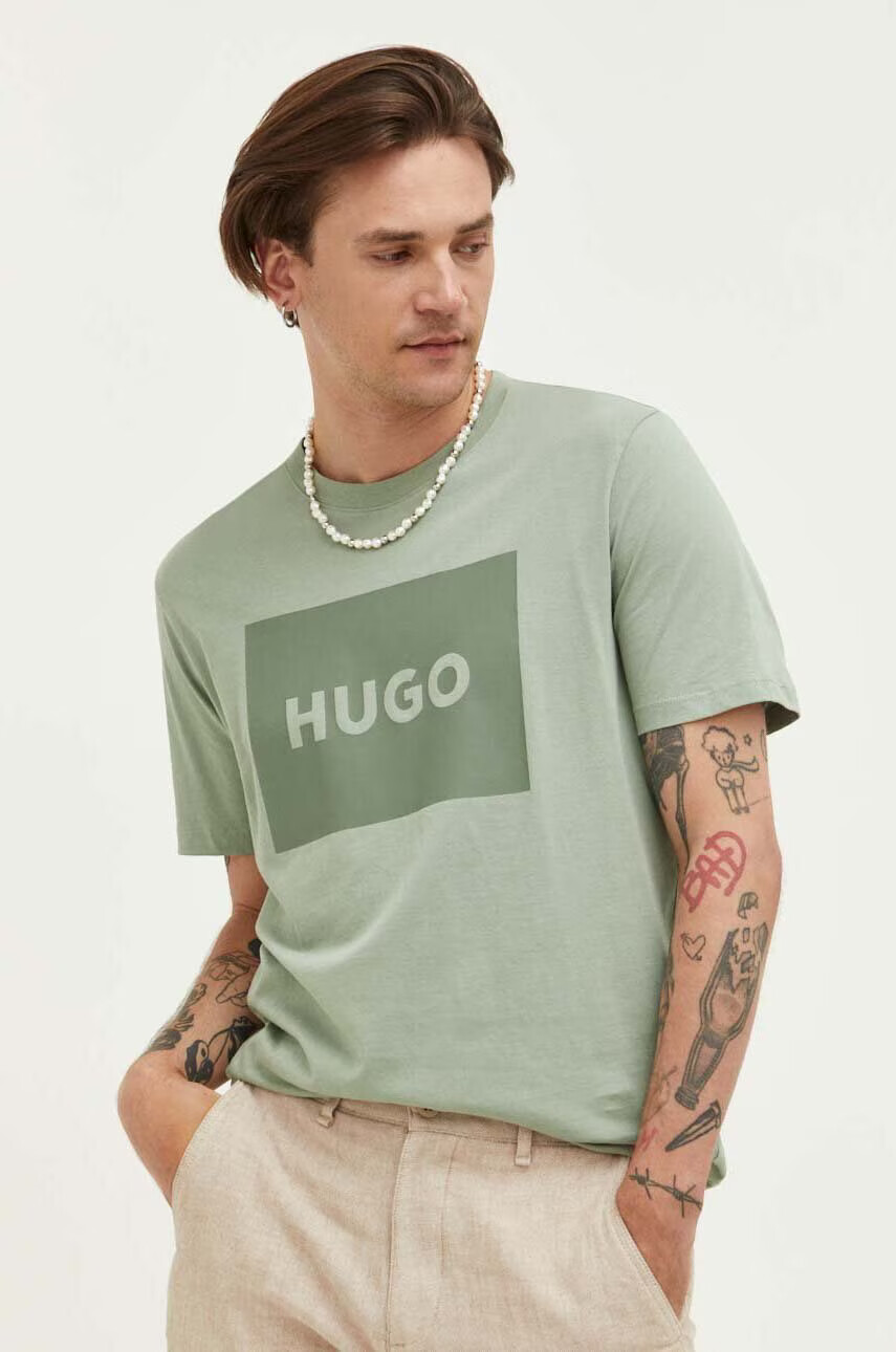Hugo Памучна тениска в зелено с принт - Pepit.bg
