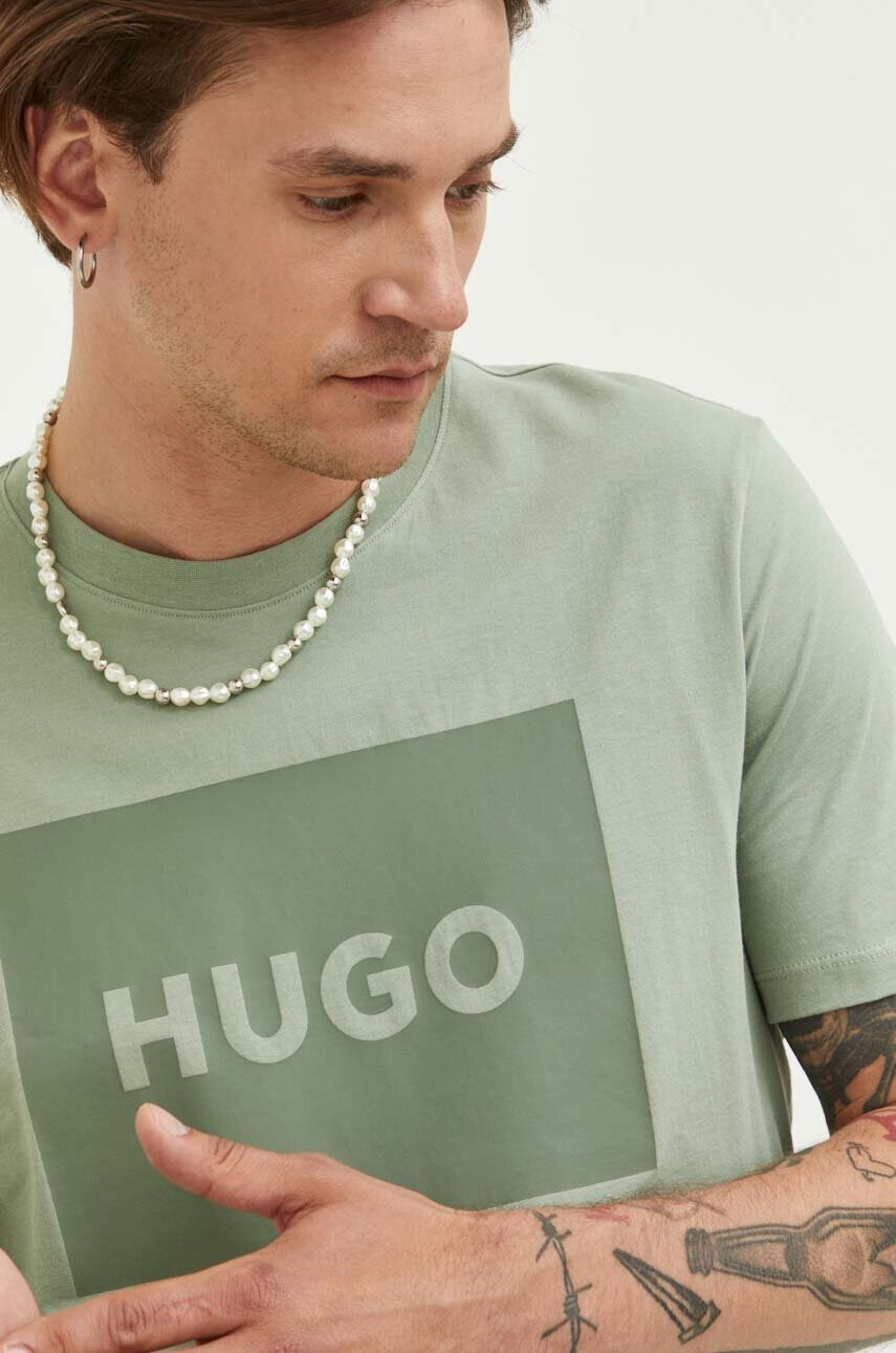 Hugo Памучна тениска в зелено с принт - Pepit.bg