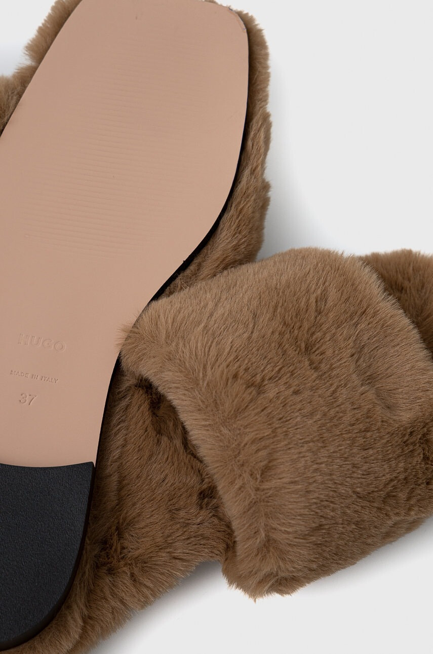 Hugo Пантофи Lola Slipper-fur в бежово - Pepit.bg