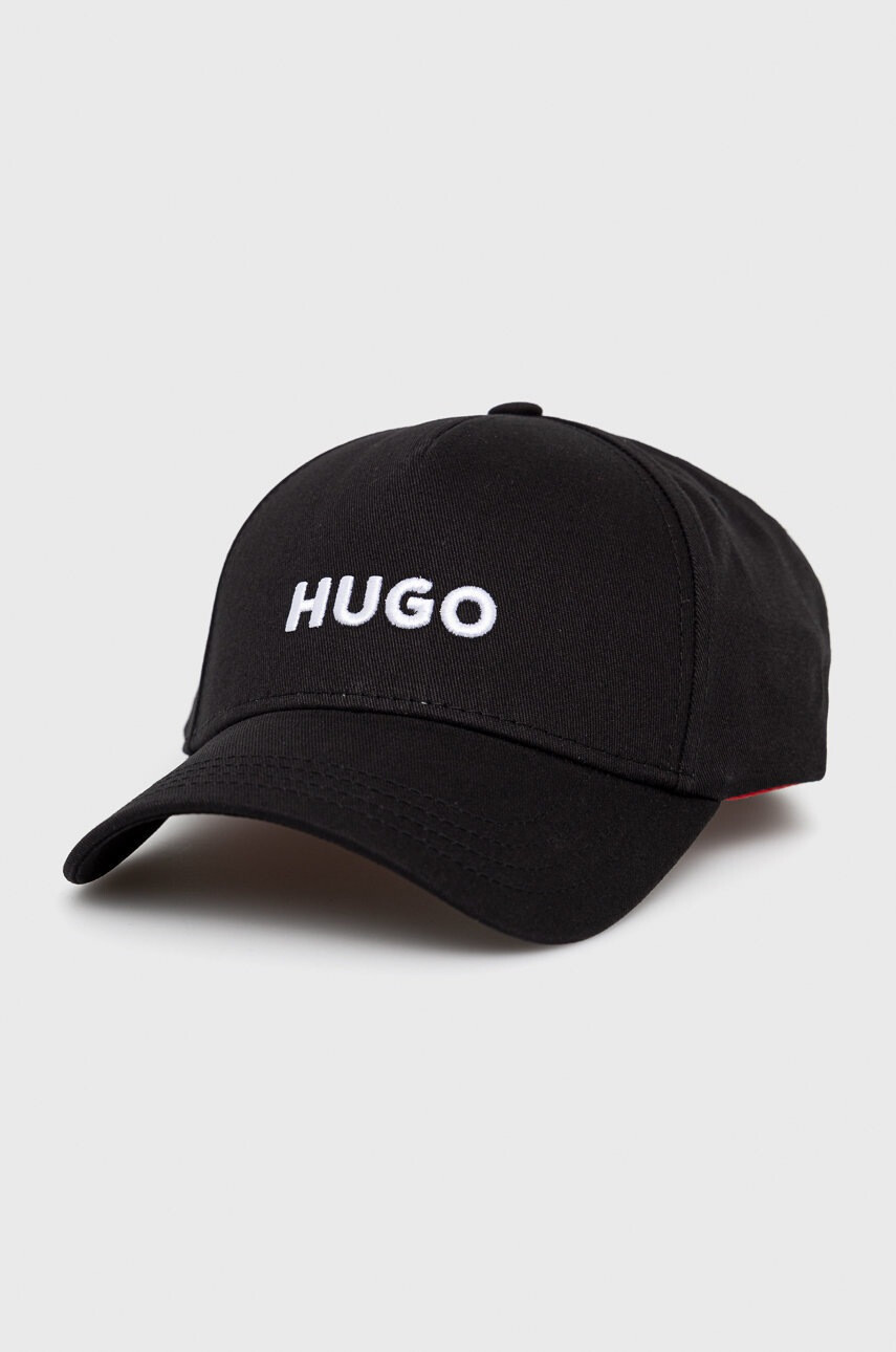 Hugo Шапка в черно с апликация - Pepit.bg
