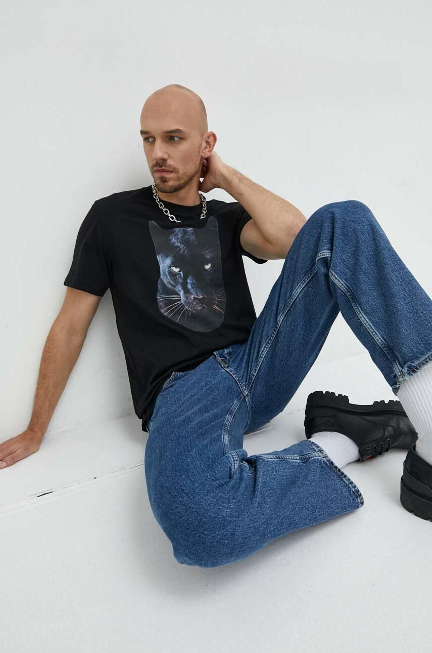 Hugo Тениска в черно с принт - Pepit.bg